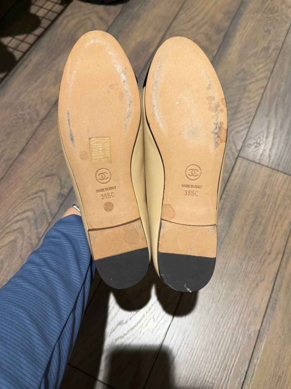 CHANEL Beige and Black Cap-Toe Leather Ballet Flats 38.5 - Picture 4 of 4